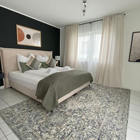Moderne Wohnung Mit Terrasse & Parkplatz; Naehe Bwzk & Amazon Кобленц Экстерьер фото
