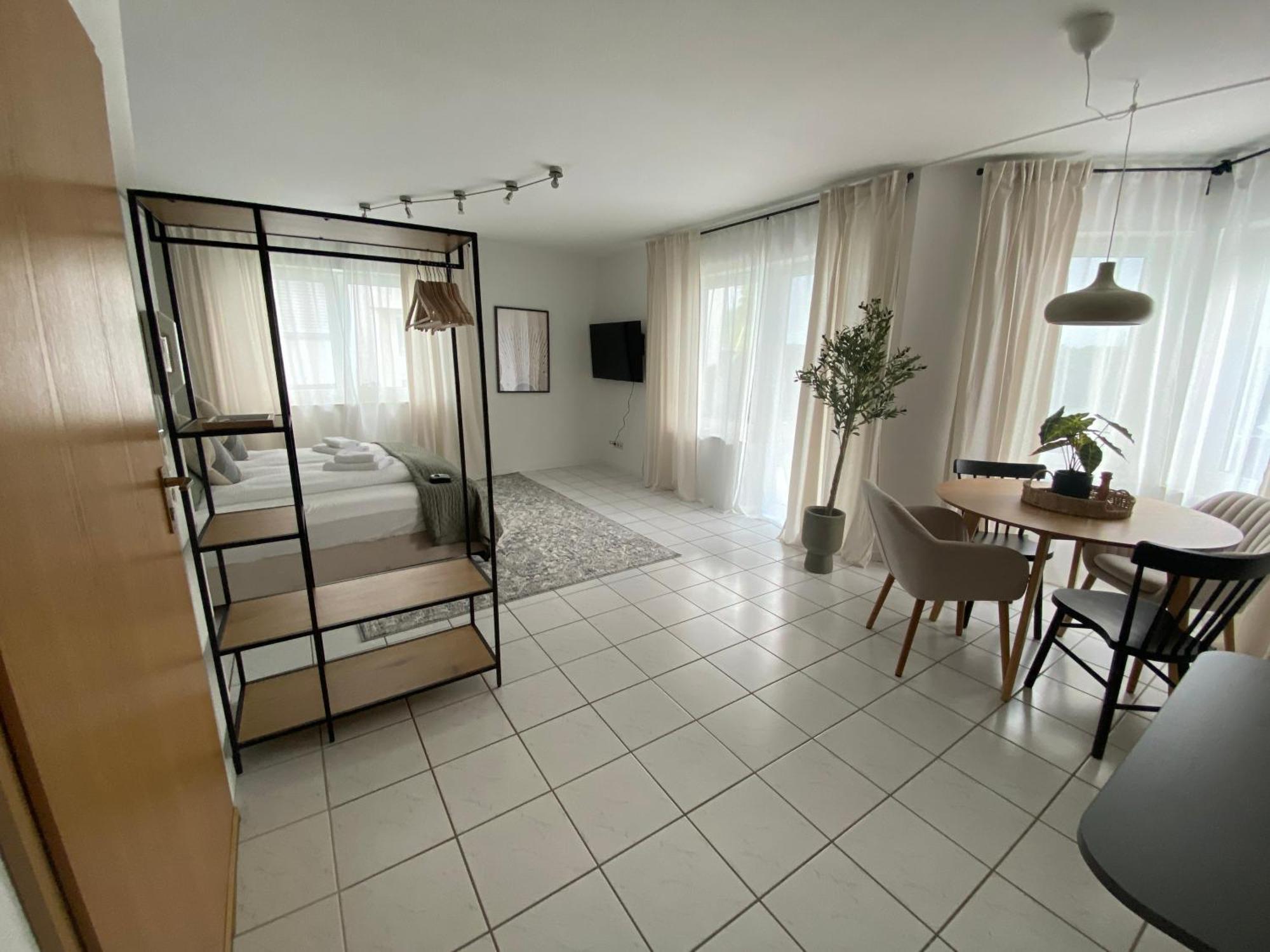 Moderne Wohnung Mit Terrasse & Parkplatz; Naehe Bwzk & Amazon Кобленц Экстерьер фото